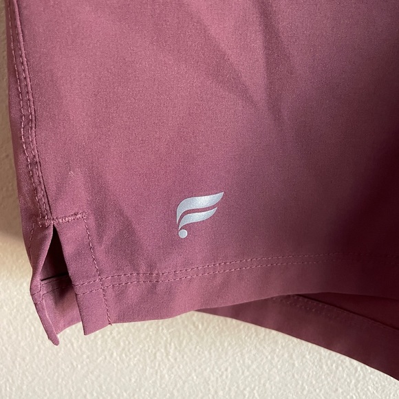 Fabletics Fundamental Shorts II 7” - unlined - size M - Picture 2 of 2